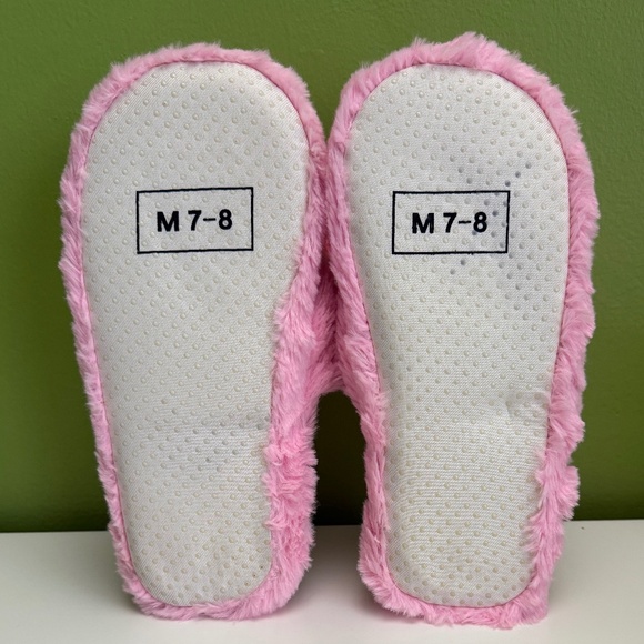 Hello Kitty Pink Faux Fur Thong Slipper - Picture 6 of 6